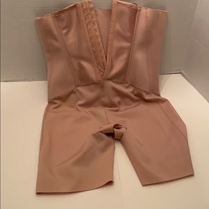 Spanx corseted high waisted short